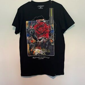 Men’s t-shirt.
